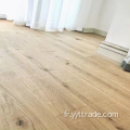 Plancher de bois franc solide